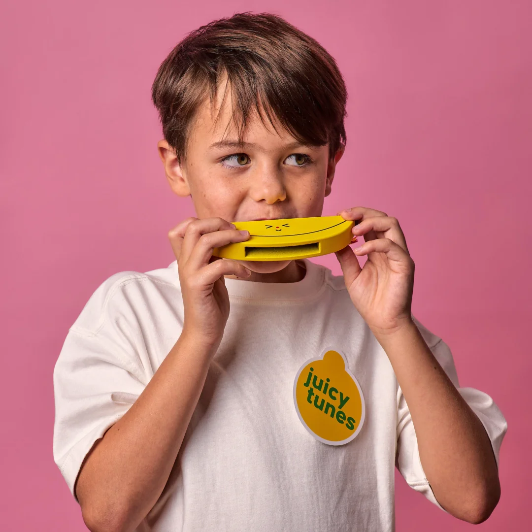 Kikkerland Kidoki Wooden Fruit Harmonica - Image 2