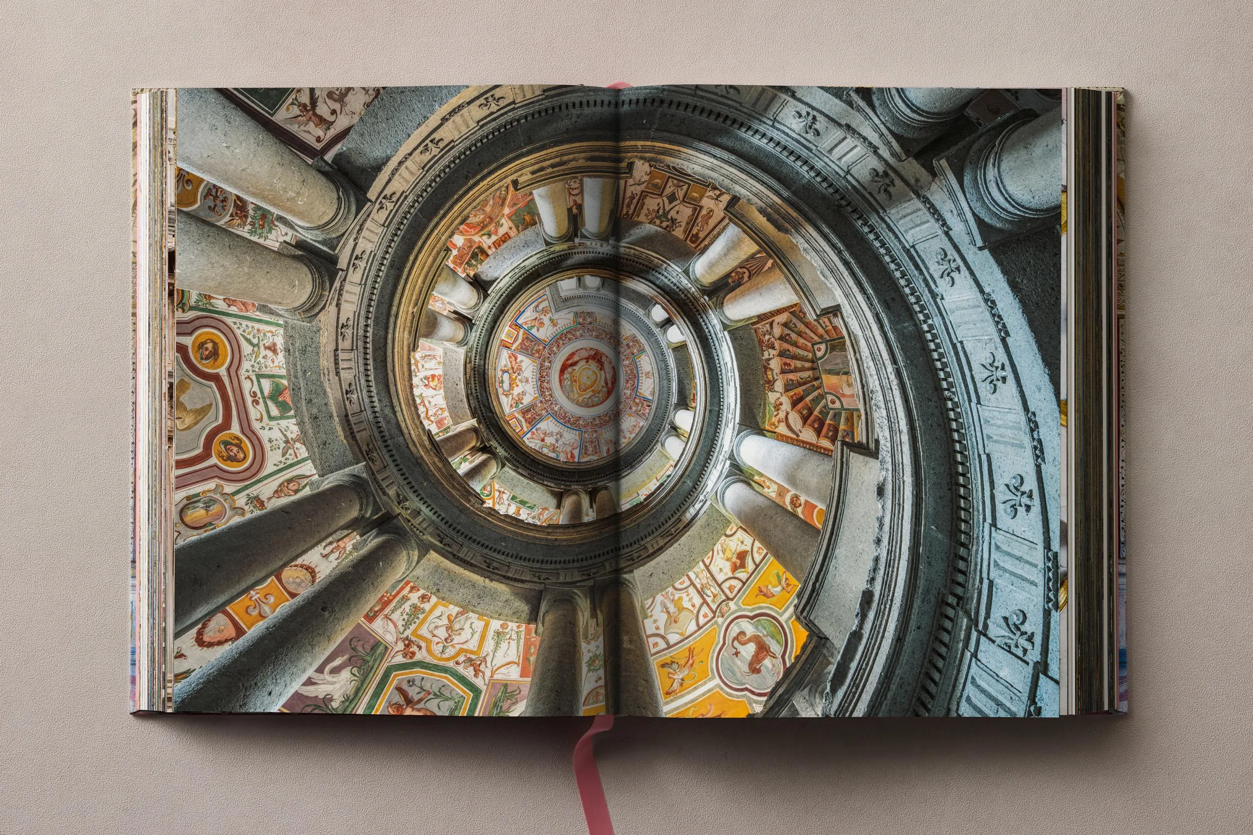 Massimo Listri. Italian Palaces. (EN, FR, DE) - Image 15