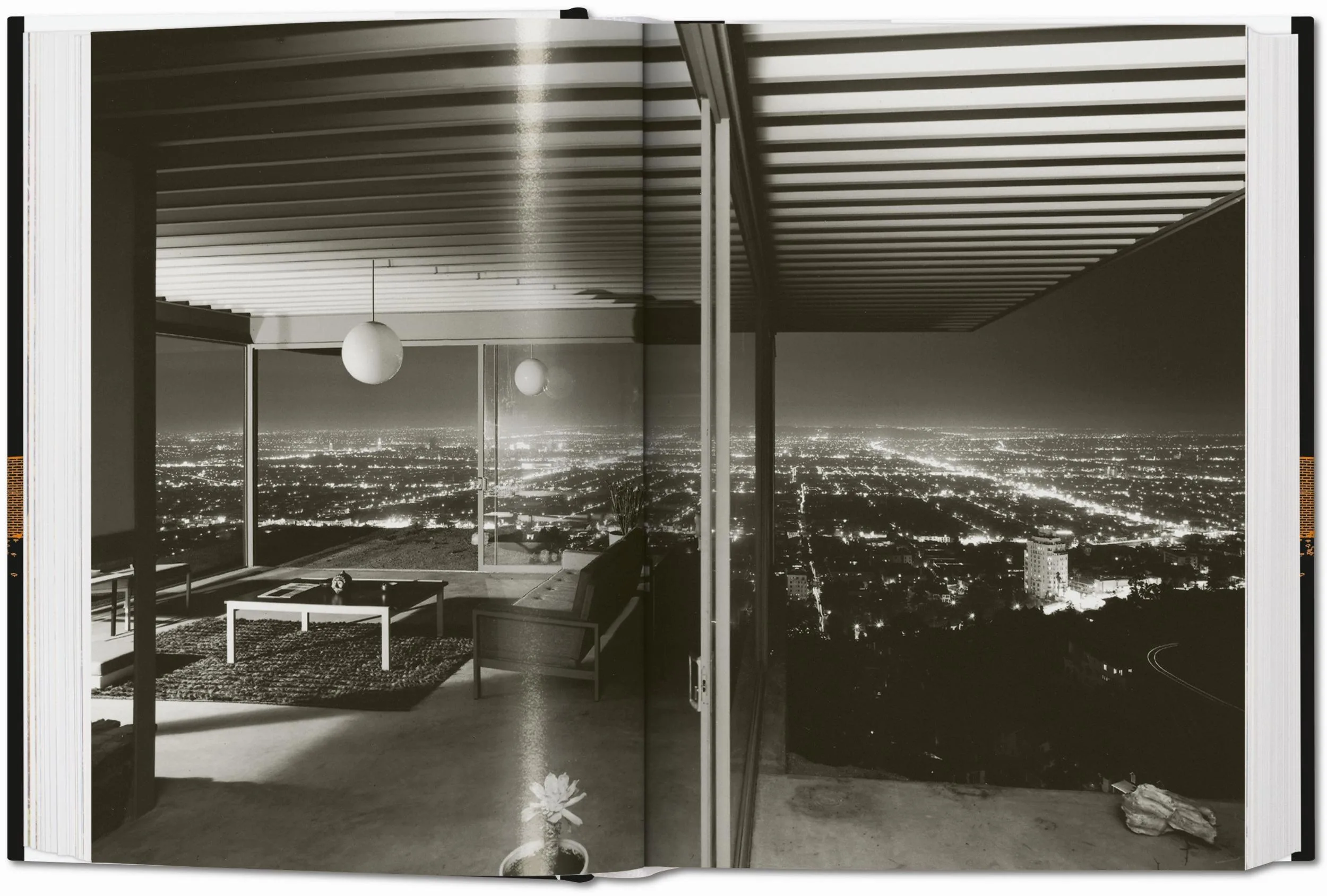 Case Study Houses. The Complete CSH Program 1945-1966. 45th Ed. - Image 2