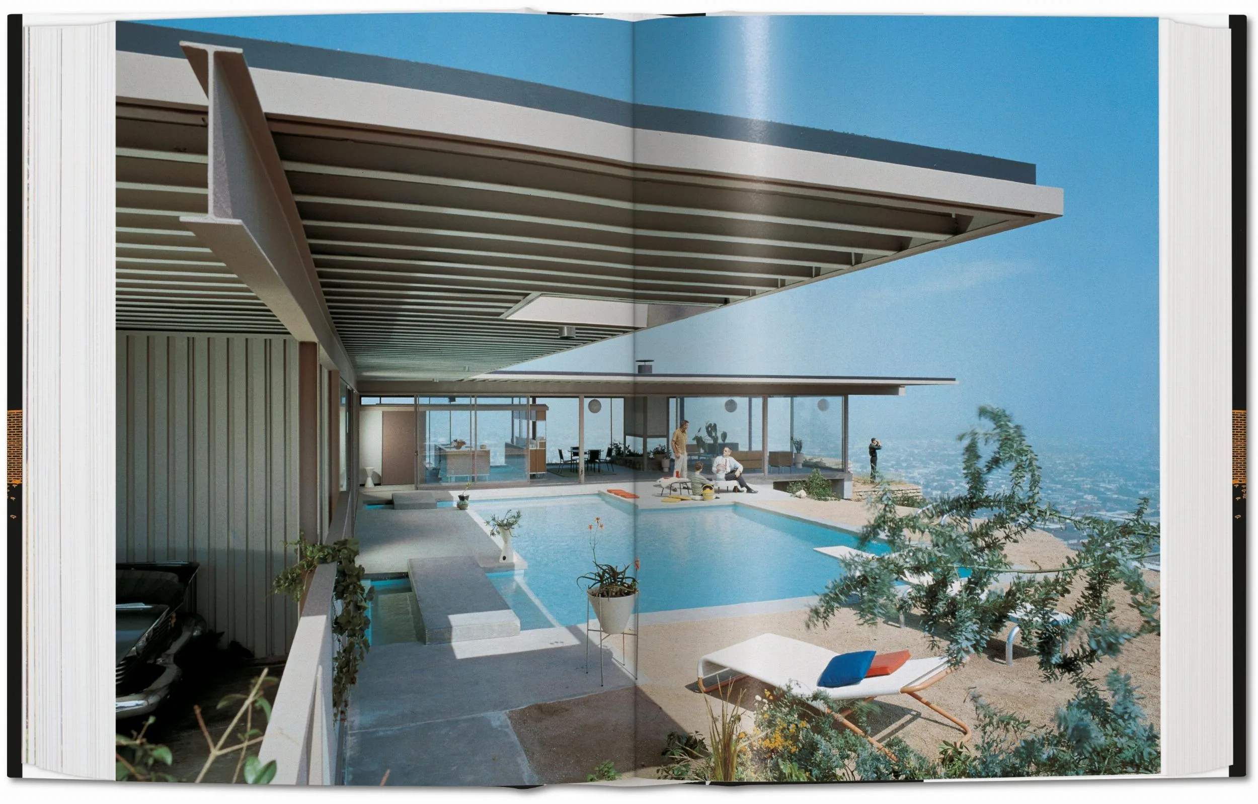 Case Study Houses. The Complete CSH Program 1945-1966. 45th Ed. - Image 9