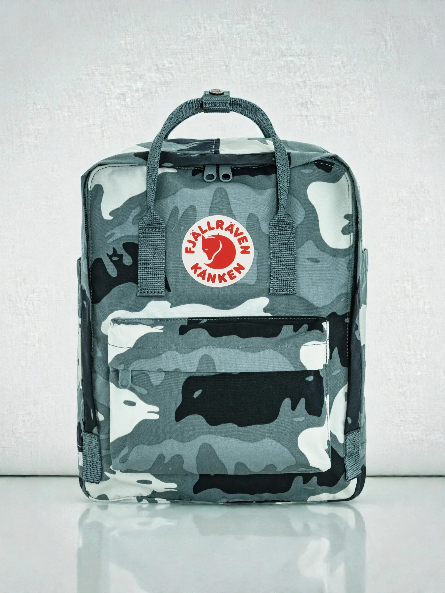 Imagem do produto  Fjallraven Kanken Mochila Graphics Nimbus Blue-Hidden Animals