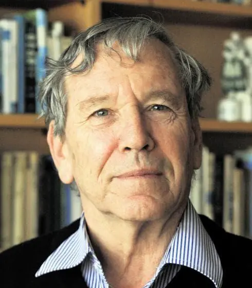 Amos Oz