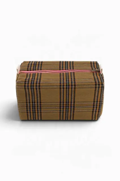 Imagem do produto  Rose in April Necessaire Vic Tartan